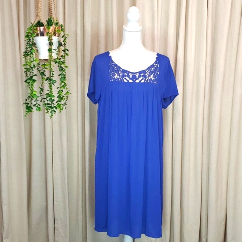 NWT Size XL Pink Rose Dress with Cutout Back
